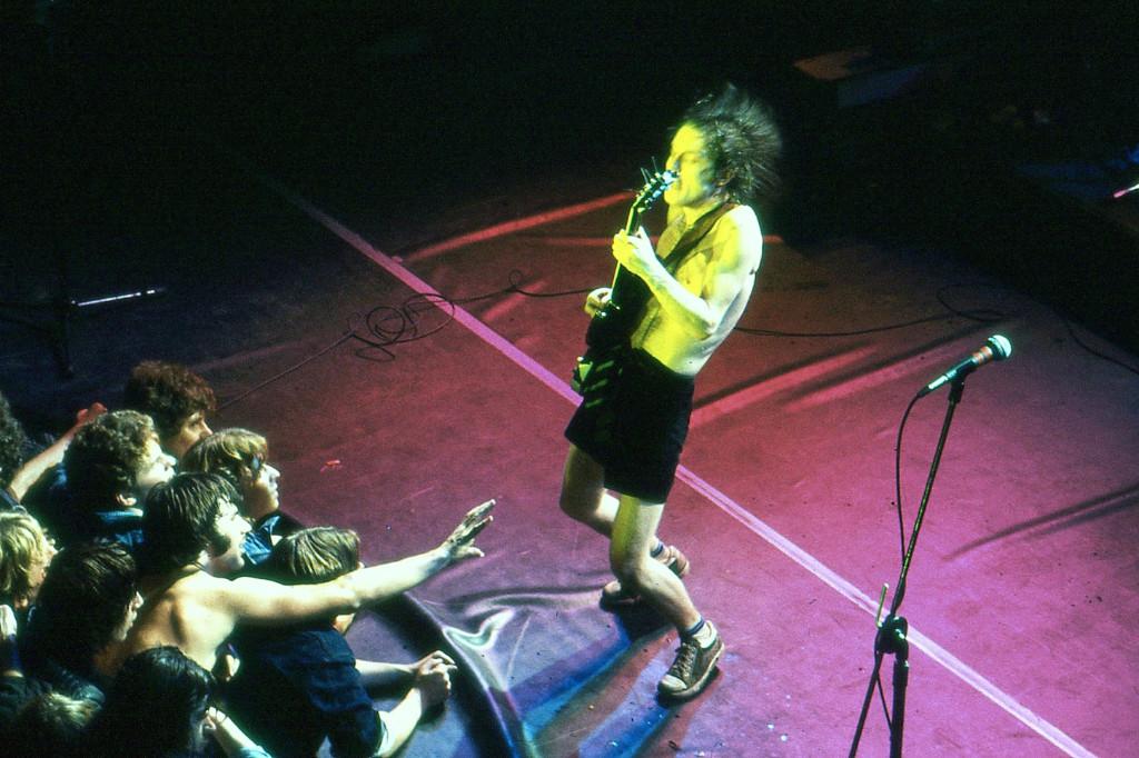 AC/DC